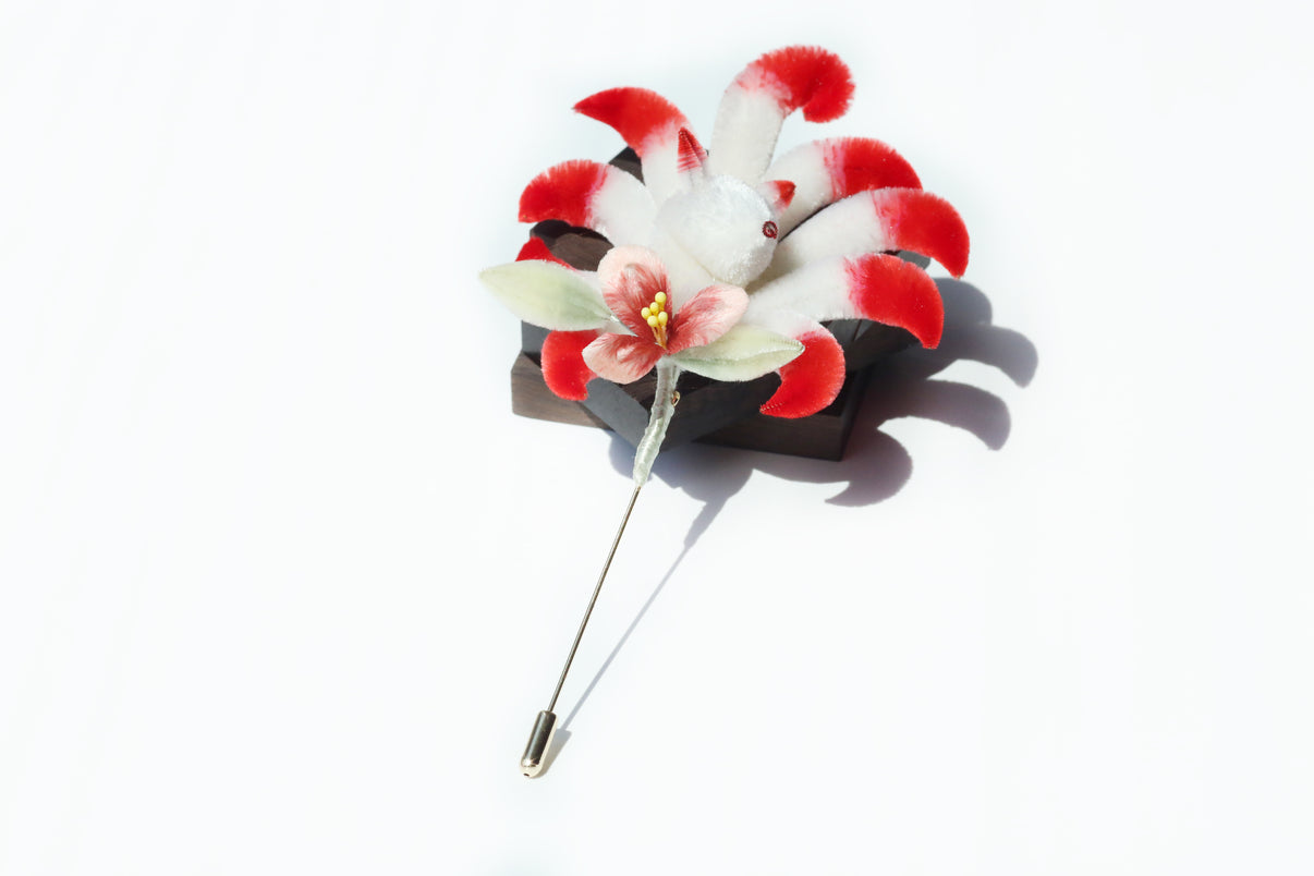 Nine-Tailed Fox Brooch