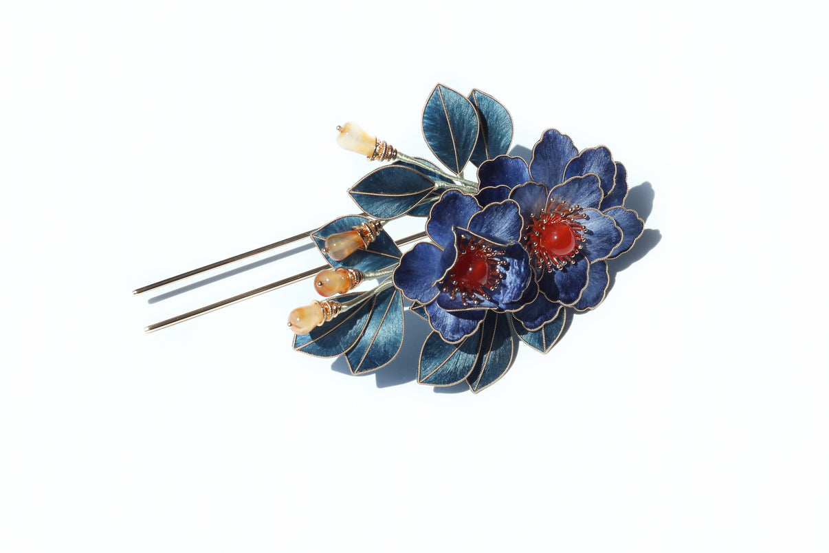 The Sapphire Peony hairpin,  Ronghua velvet flowers and filigree art for weeding hairstyle